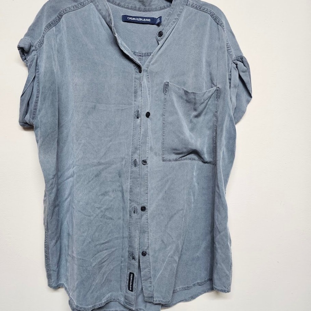 Calvin Klein Jeans Gray Button Front Blouse Short Sleeve Pocket Top S